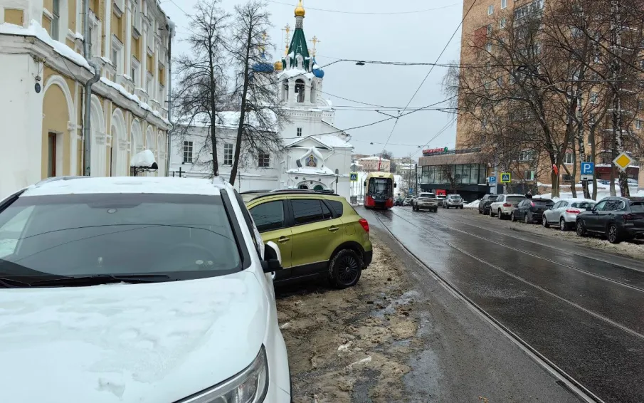 19 автомобилей эвакуировано за три дня с трамвайных путей и остановок в Нижнем Новгороде